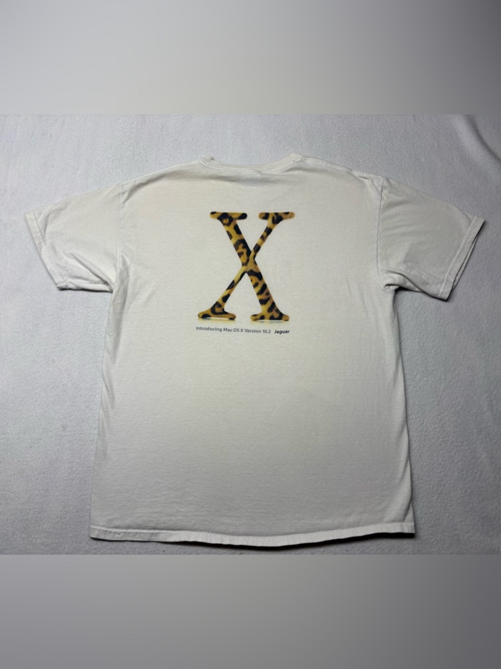 Introducing Mac OSX 10.2 Jaguar"  Apple Vintage T-Shirt Hanes Beefy Large 2002